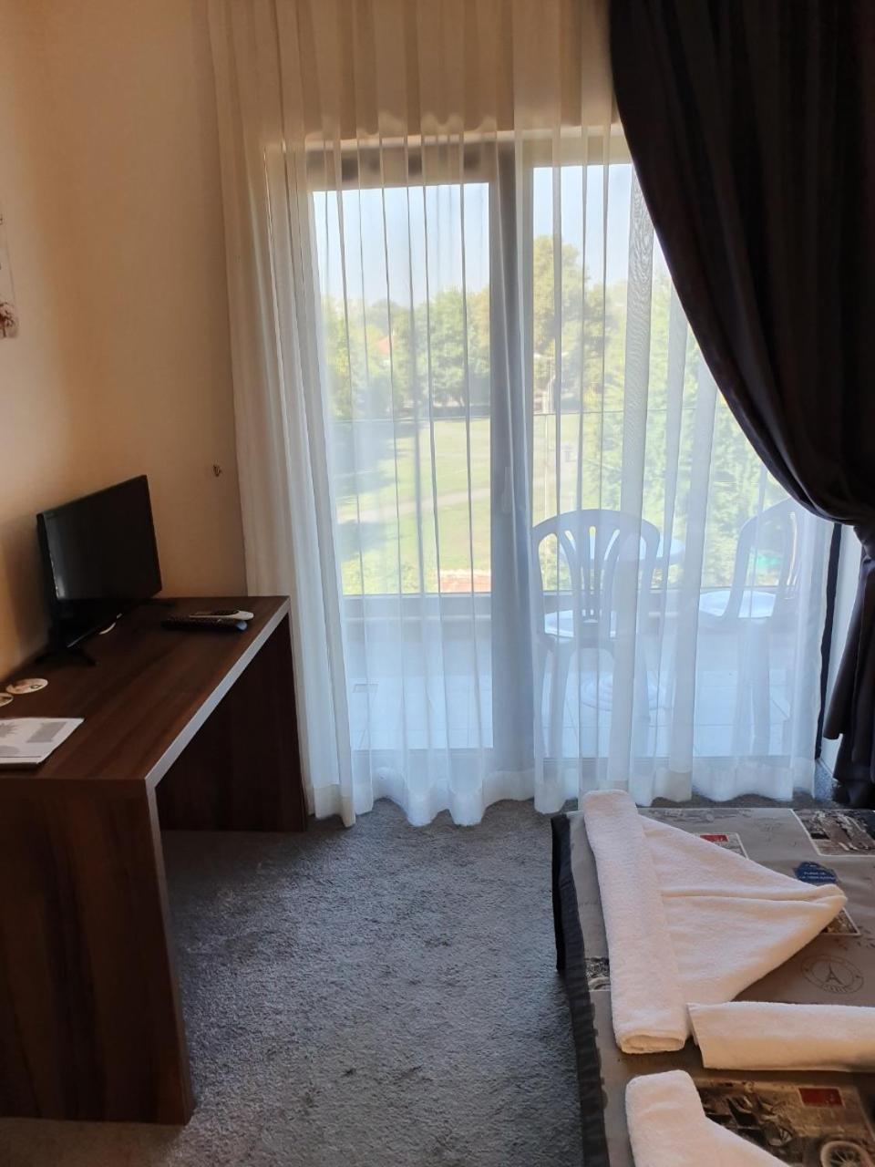 Family Hotel Novel City Burgas Quarto foto